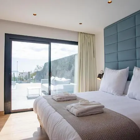 7 Bedroom - By Apricus Holidays וילה *